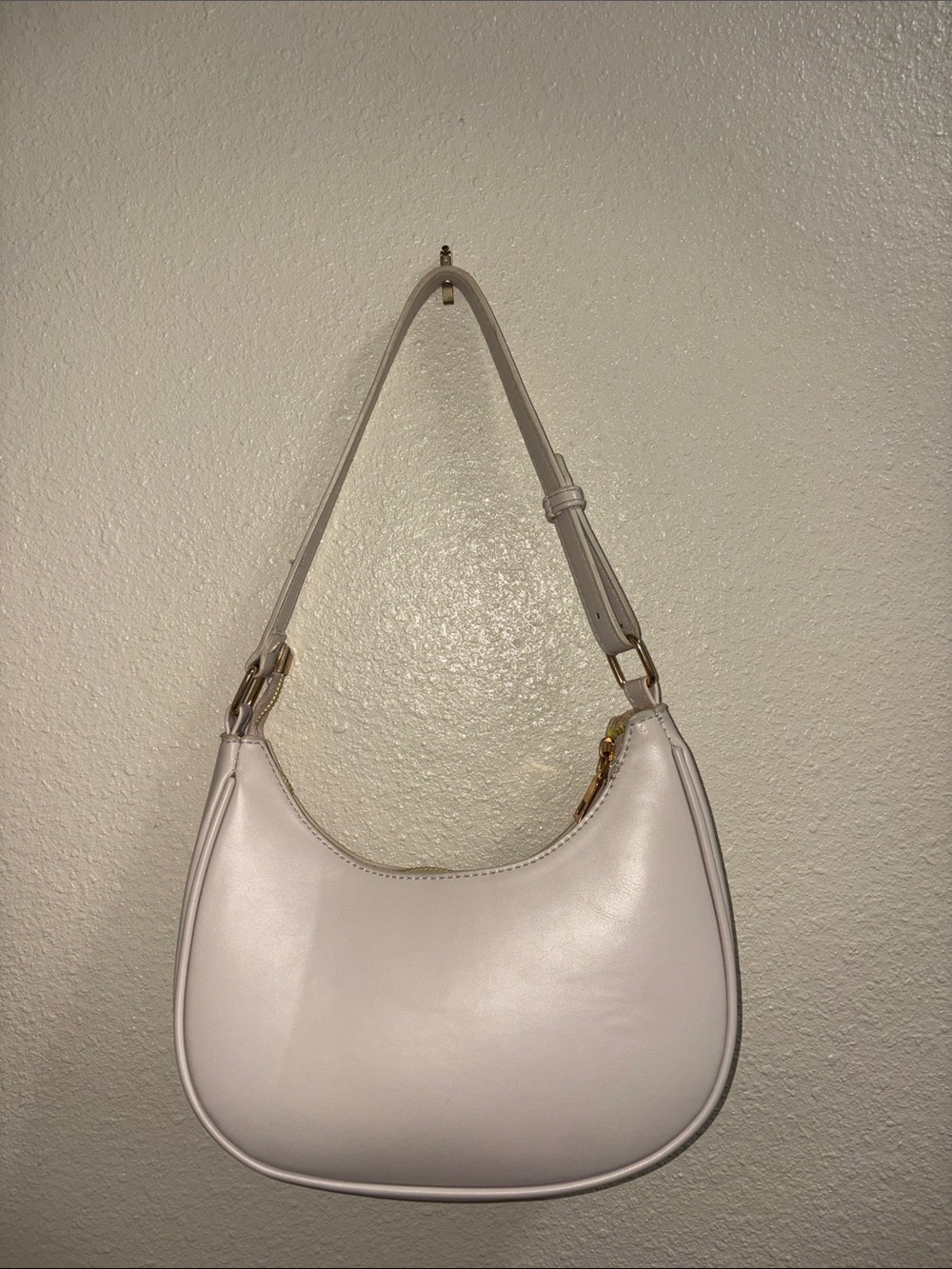 Classic Minimalist Crescent Shoulder Bag in Light Cream